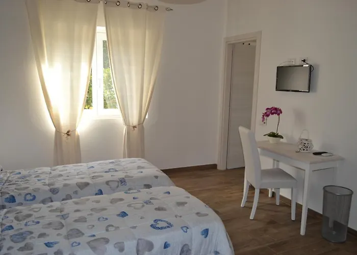 לינה וארוחת בוקר Etesia