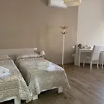Bed & Breakfast Etesia 3*
