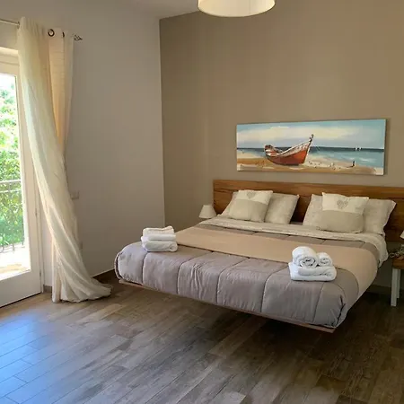 Bed & Breakfast Etesia 3*