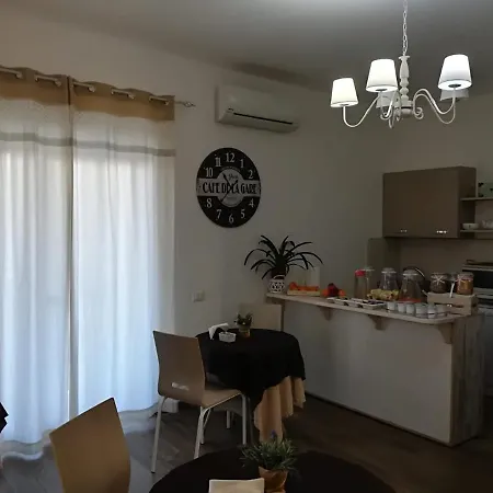Couette-café Etesia Olbia