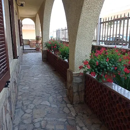 Etesia Frühstückspension Olbia